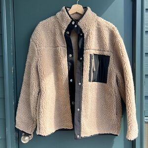 Sherpa H&M button up
